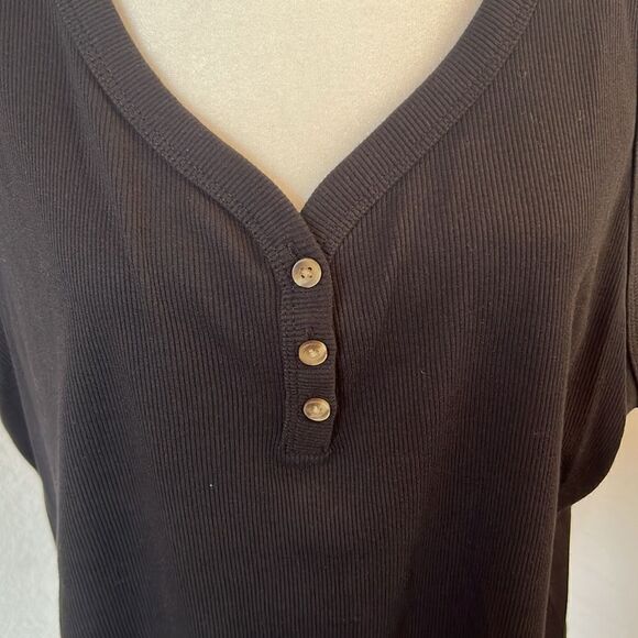 Sonoma Women's Plus Size Black Tank Top with Button Down Front ~ Size 2X - Picture 3 of 4